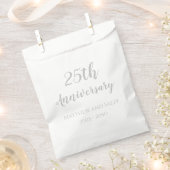 25周年記念紙パーティー好意バッグ フェイバーバッグ (クリップ留めされた状態)