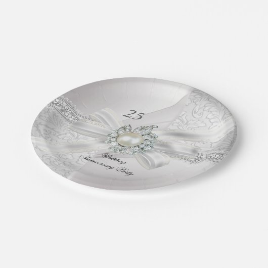 25周年記念結婚パーティーパールホワイトシルバー ペーパープレート (アングル)