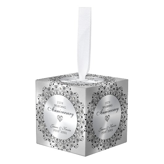 25周年記念結婚ブラックマンダラオンシルバー キューブオーナメント (正面アングル)