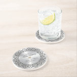 25周年記念結婚ブラックマンダラオンシルバー コースター<br><div class="desc">このデザイン結婚で25周年を記念しエレガントて、金銀の感触をイメージした黒華美い曼荼羅。白いダイヤモンドを毎時間使用して装飾され、光沢のあるシルバーサークルの内側に黒でカスタマイズ可能な文字。</div>