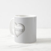 25年と続く強力なシルバーハート コーヒーマグカップ (正面左)