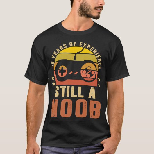 25年の経験はまだNoobゲーマーのギフト Tシャツ (正面)