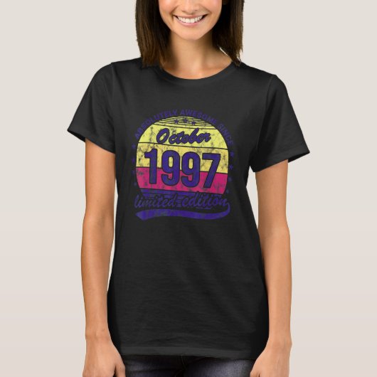 25歳の誕生日は絶対に最高にかっこいい ヴィンテージ 10月1日 Tシャツ (正面)