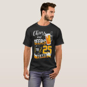 25誕生日応援とビール25年生まれ間 Tシャツ (正面フル)