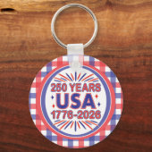250年アメリカ合衆国 | 1776–2026 半二百五十周年 キーホルダー (正面)