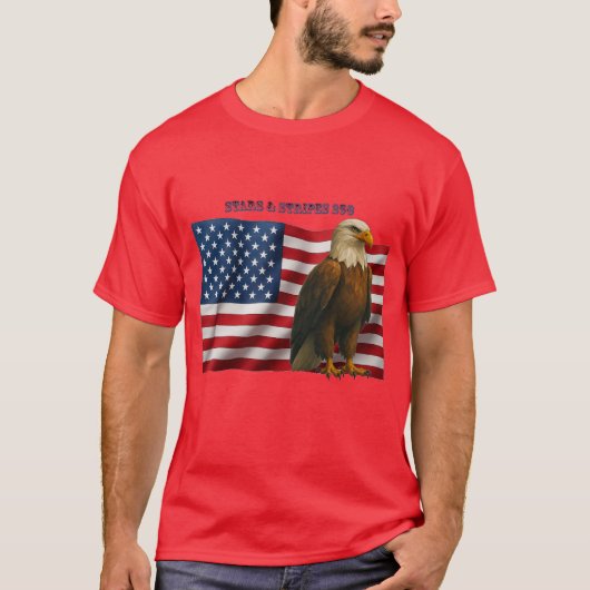 250 Year American Flag with a Bald Eagle URM Tシャツ (正面)