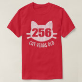 256 Cat Years Old  60th Birthday Gift For Cat Love Tシャツ (デザイン正面)