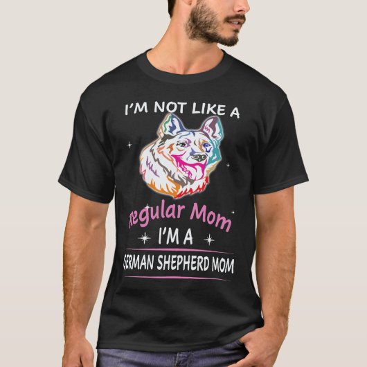 25 私は普通のお母さんじゃない ドイツ牧羊犬ママ Tシャツ (正面)