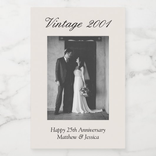 25th Anniversary Party Favor Custom Wedding Photo ワインラベル (シングルラベル)