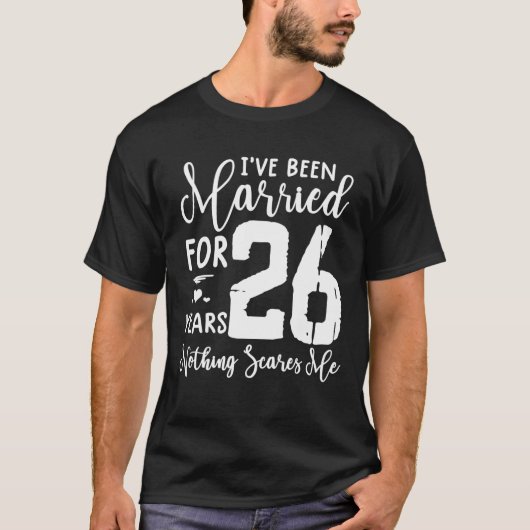 26歳結婚したおもしろいカップル26周年 Tシャツ (正面)