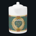 26th/Any Anniversaryティーポット<br><div class="desc">彼らの26thまたは他の記念日のために；素敵なregalグレーとハートのエンブレム華美ティーポット！</div>