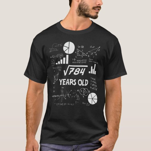 28誕生日平方根数学28歳 Tシャツ (正面)