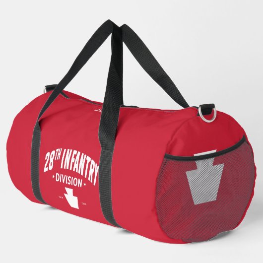 28th Infantry Division Tribute Personalized Red ダッフルバッグ (右コーナー)