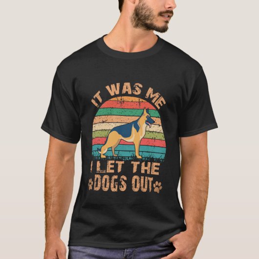29 私が犬を外に出した ジャーマンシェパード Tシャツ (正面)