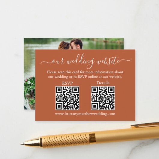 2 結婚 QR RSVP詳細写真Terracotta エンクロージャーカード (正面/裏面インサイチュ)