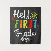 2/2 – ハローファーストグレードシャツ、1年生 タペストリー (正面)