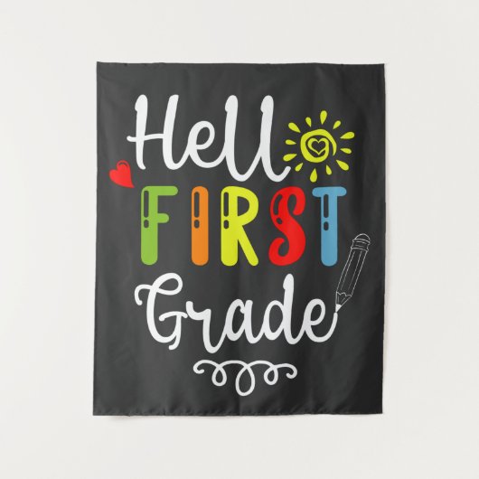 2/2 – ハローファーストグレードシャツ、1年生 タペストリー (正面)