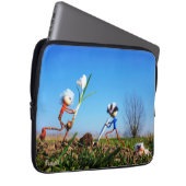 2 Fubby's die een bol krokus planten. ラップトップスリーブ (正面右)