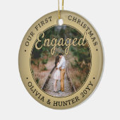 2 Photo私たちの初めてのクリスマス婚約したブラックと金ゴールド セラミックオーナメント (左)