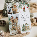 2 Photo Mery Christmas Winter Greeneryの葉 シーズンカード<br><div class="desc">共有この2フォトホリデーパーソナライズされたカードで最も暖かい願い。ミスタントーと緑の心地よい冬のシーンを備え、家族の思い出を披露する完璧なお気に入りの方法だ。**備考：上画像 – 横写真が優先&下画像 – 縦写真が優先（写真の配置を調整するにはクロップツールを使用）。</div>