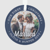 2 Photo Newlyweds第1クリスマスネイビー結婚したブルーホワイト オーナメント (裏面)