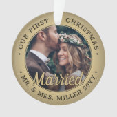 2 Photo Newlyweds 1stクリスマスブラック結婚したと金ゴールド オーナメント (正面)