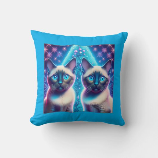 2 Siamese Kittens Posing In With Christmas Tree クッション (正面)