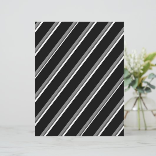2-Sided B&W Diagonal Stripes Scrapbook Page (スタンド正面)