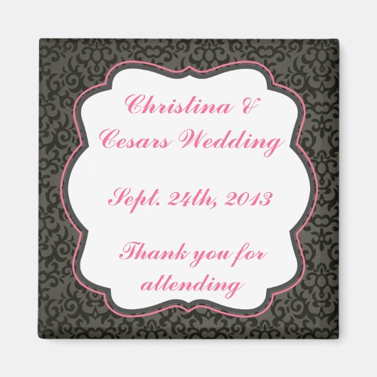 2"x2" ダマスク/ストライプ ピンククロウ アナウンスメント マグネット (正面)