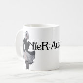 2B Nier Automata白い光沢マグカップ コーヒーマグカップ (正面左)