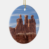 3つのうわさ話 セラミックオーナメント (右)