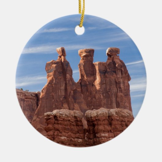 3つのうわさ話 セラミックオーナメント (正面)