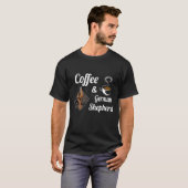 3つのコーヒーとジャーマンシェパード Tシャツ (正面フル)