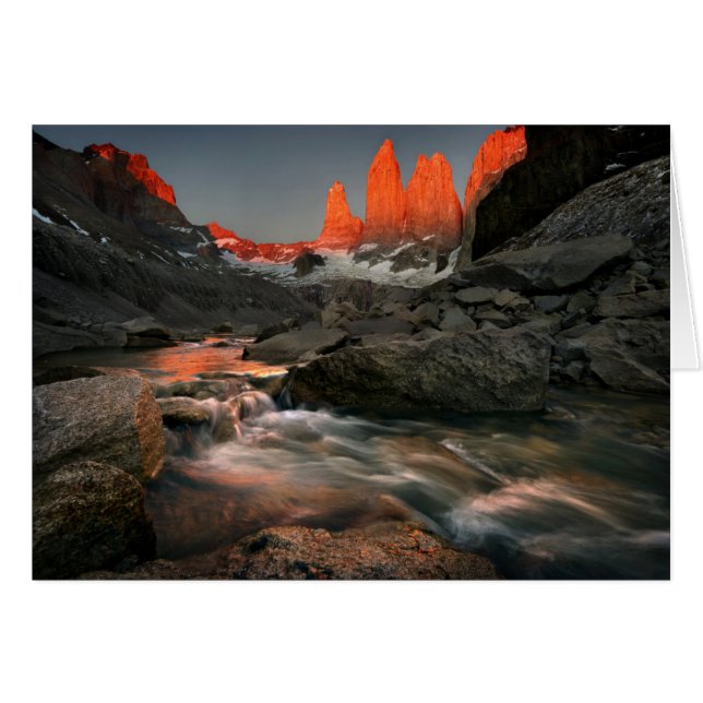 3つのタワー (正面横)