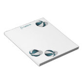 3つのティール(緑がかった色)ホワイトバスケット名前をカスタムする ノートパッド (アングル)