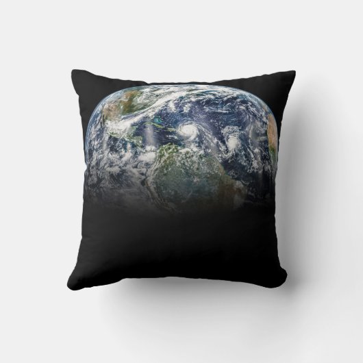 3つのハリケーンを持つ惑星の地球のモザイク画像 クッション (裏面)