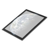 3つのハリケーンを持つ惑星の地球のモザイク画像 ノートパッド (アングル)