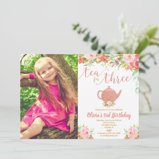 3つのバラ金ゴールドのための紅茶3番目の誕生日フローラ写真 招待状 (スタンド正面)