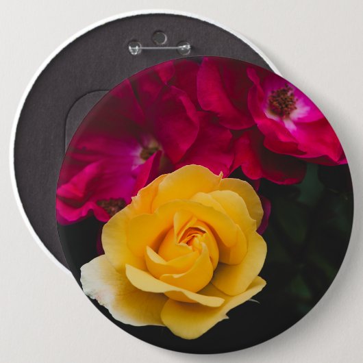 3つのバラ 缶バッジ (正面&裏面)