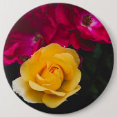 3つのバラ 缶バッジ (正面)