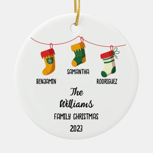 3つのパーソナライズされた名前をカスタムするで家族のクリスマス セラミックオーナメント (正面)