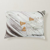 3つのプリンセスインブルーマウンテンbyケイ・ニールセン アクセントクッション (裏面)