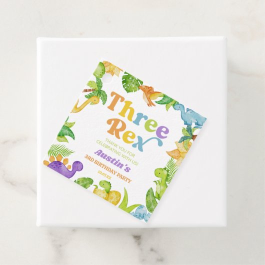 3つのレックス恐竜の第3の誕生日パーティー フェイバータグ (インサイチュ)