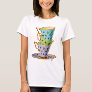 3つのヴィンテージのティーカップの積み重ね Tシャツ