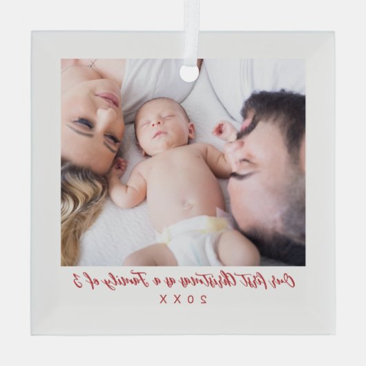 3つの写真の最初のクリスマスファミリー ガラスオーナメント (裏面)