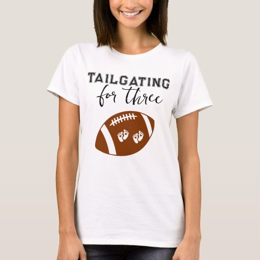 3つの妊娠中のサッカーのためのテールゲート Tシャツ (正面)