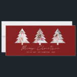 3つの木の形の写真ブルゴーニュのメリークリスマス シーズンカード<br><div class="desc">ミニマリスト3ツリーの形の写真バーガンディ・メリークリスマス。デジタルおよび印刷で利用可能。メリークリスマスは決まった台本スタイリッシュに書かれている。サンプルの3つの画像を簡単に独自の画像に置き換え、前面の名前でパーソナライズする。</div>