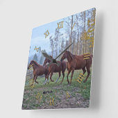 3つの栗の牧場の馬が同期して移動 スクエア壁時計 (傾斜)