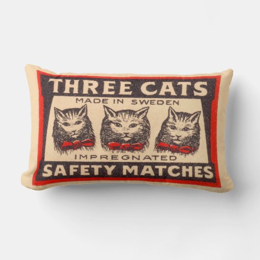 3つの猫の安全マッチのラベル ランバークッション (正面)