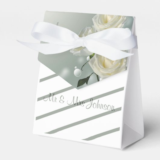 3つの白いバラ/金ゴールドトリム フェイバーボックス (正面サイド)